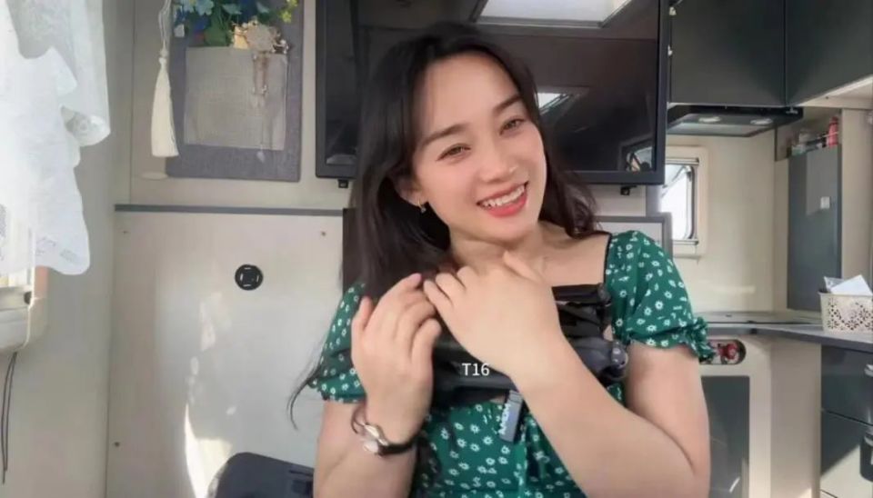 (我的房车)我之前刷到过新疆那拉提大草原,非常美,我很向往,所以那里