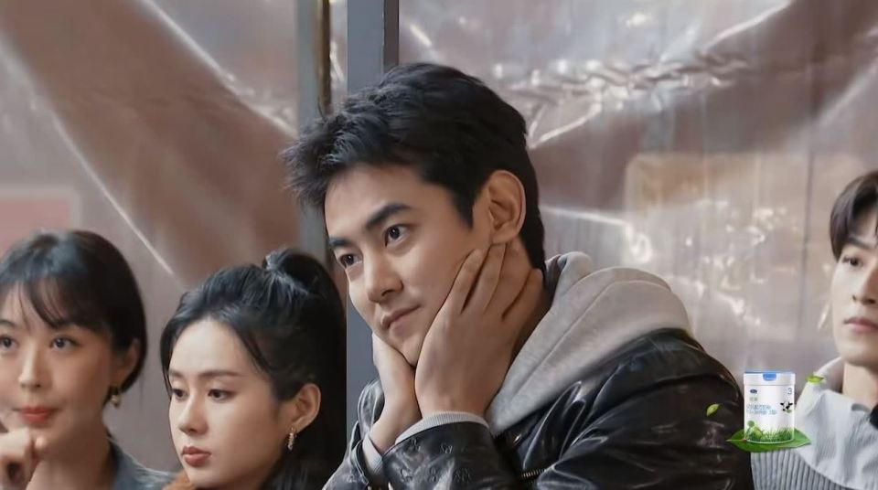 纪凌尘强抱宁静引吴镇宇不满,吴镇宇:你只会一招,抱着女人不放_腾讯