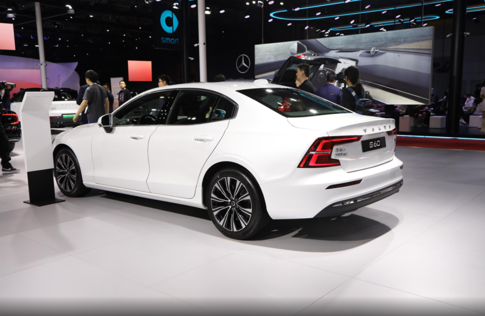 49万起,沃尔沃s60已降低身段,豪华中级_腾讯新闻