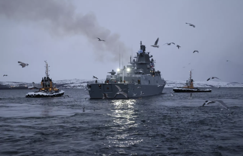 的话报道称,美国海军舰艇将跟踪监视俄罗斯海军舰艇编队对古巴的访问