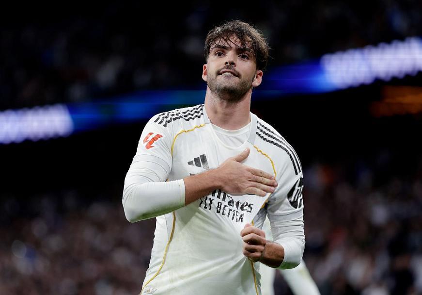 21歲超星帽子戲法，一戰比肩兩大傳奇，皇馬5-1復仇貝蒂斯奪4連勝 - 