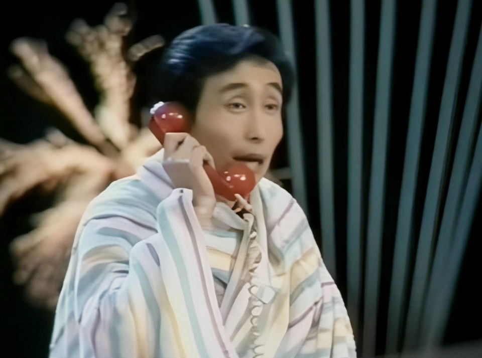接下来是小品《皮包公司》,表演者是巩汉林,潘长江和李静,这个小品在