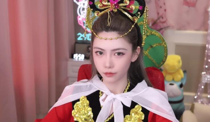 周淑怡玩黑神话悟空,4天换4套服装,cos观音被指大不敬