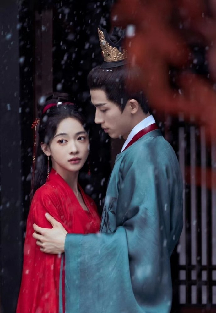 杨幂陷“年度最失望演员”争议 张若昀凭《庆余年2》登顶年度演员_腾讯新闻