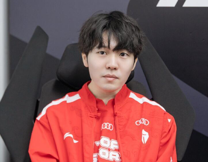 tes更换中单rookie回归nip组成新阵容下赛季具备夺冠实力