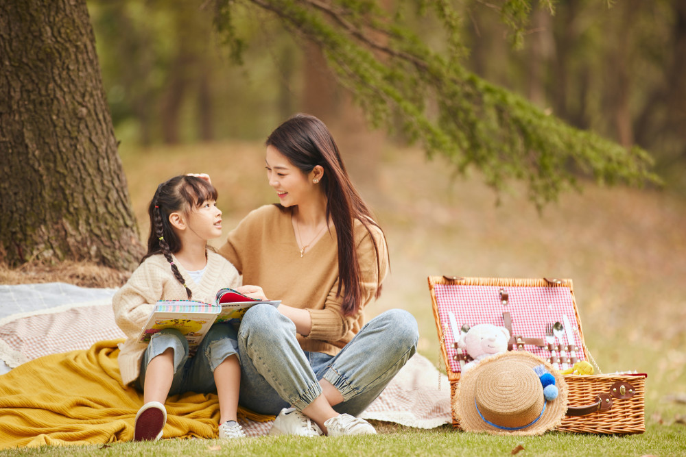 想让孩子像董宇辉一样有才华,从借鉴他的亲子阅读方法开始吧_腾讯新闻