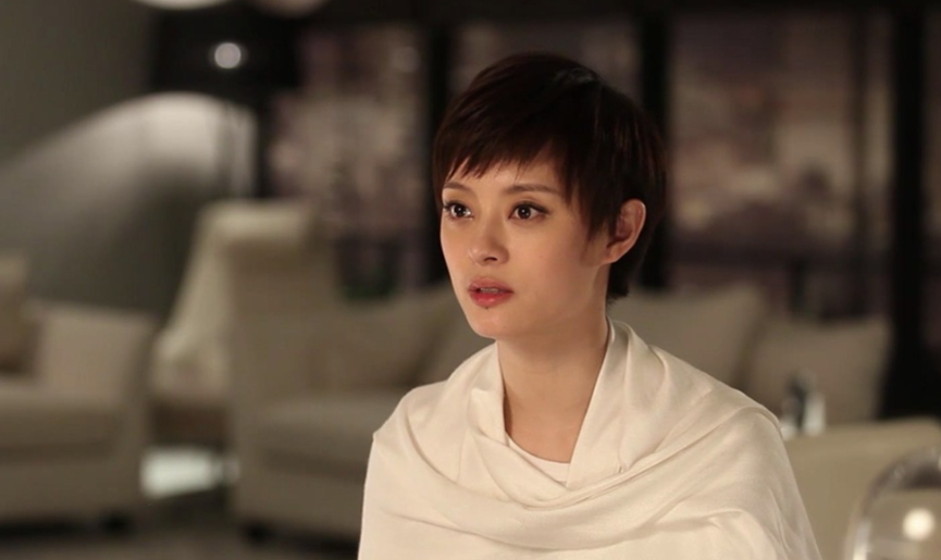 靳东新剧开播2集,收视率直逼第一,说实在的,这部大剧拍出了国产剧良心