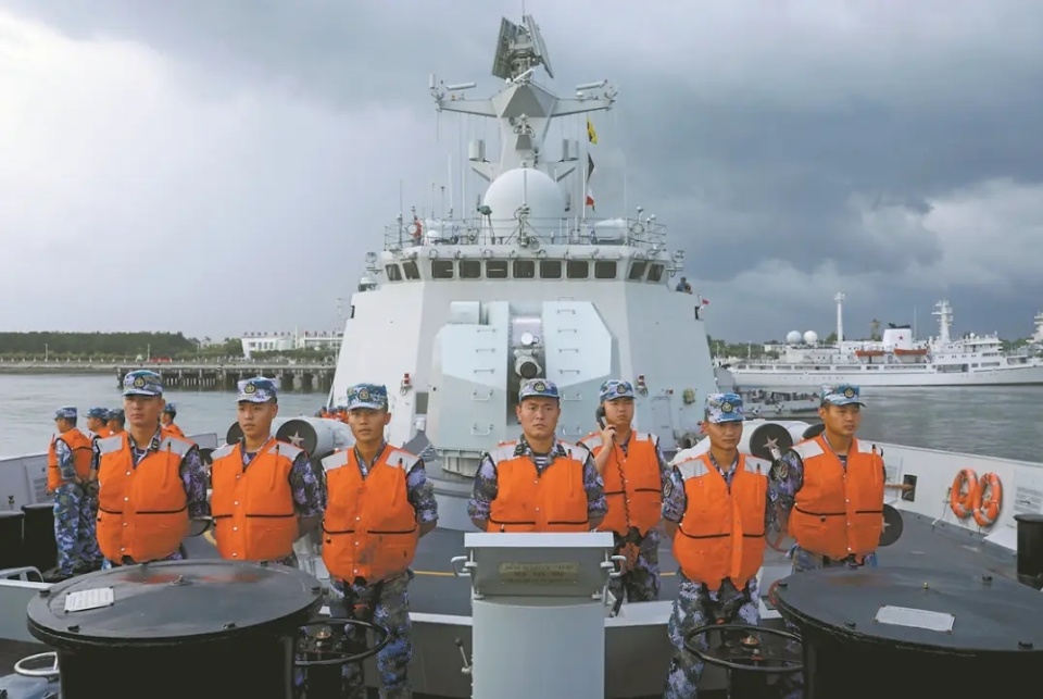 美日菲在南海展开演习,我军海空军战备巡航_腾讯新闻