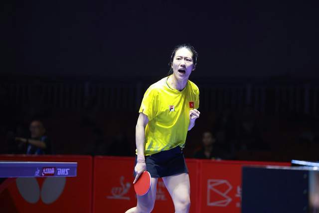 杜凯琹,李皓晴,朱成竹,林依诺和吴咏琳组成的中国香港女队,被编入第6