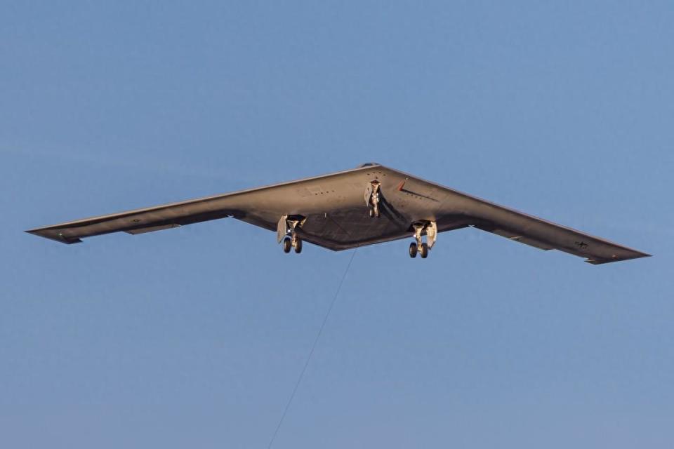 外媒:模拟推演中,美军b-21隐形轰炸机被中国"击落"