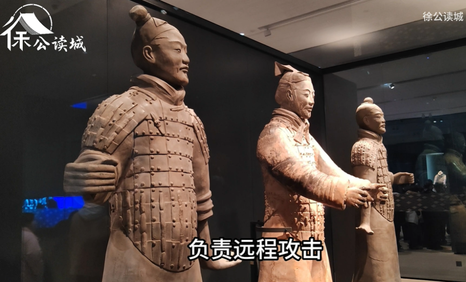 陕西出土秦代四马战车俑，有的马当油门刹车，有的马则是方向盘_腾讯新闻