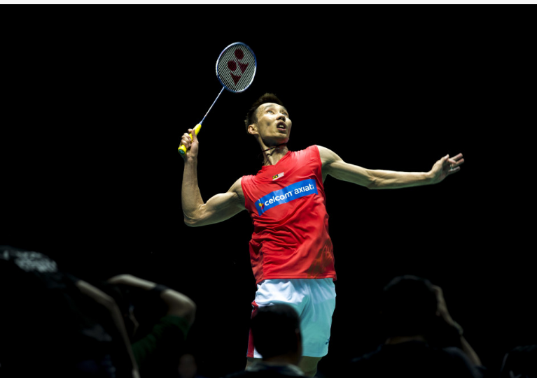 "悲情英雄"李宗伟,为治癌花936万续命,流泪称:抗癌太痛苦了_腾讯新闻