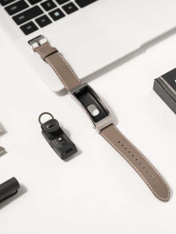 华为手环b7图赏:精致时尚,通话清晰,更是你的腕上得力助手_腾讯新闻