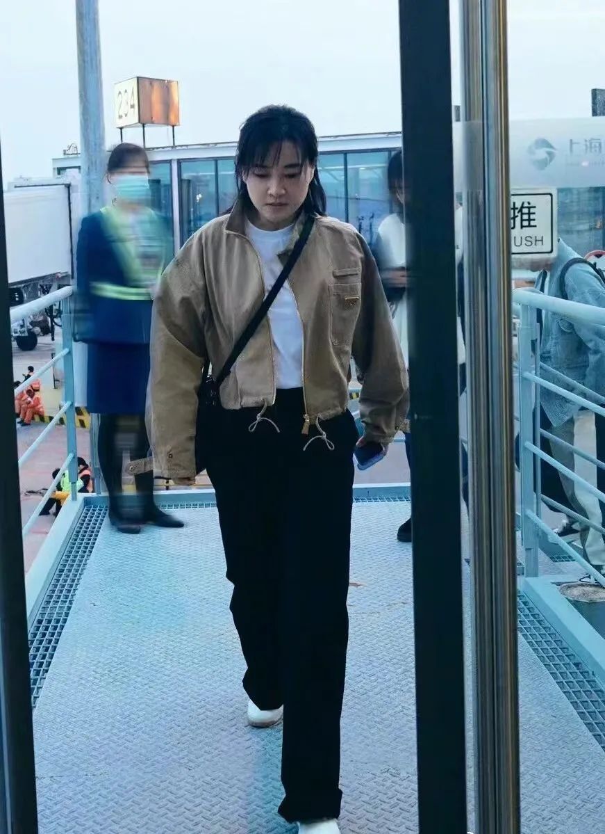 为何大家说贾玲变了?鲁豫一语道破玄机_腾讯新闻