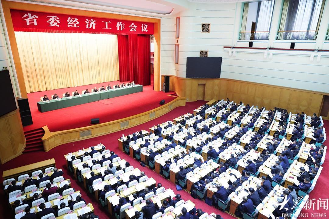 鞏固“穩”的基底 開拓“進”的新局 - 