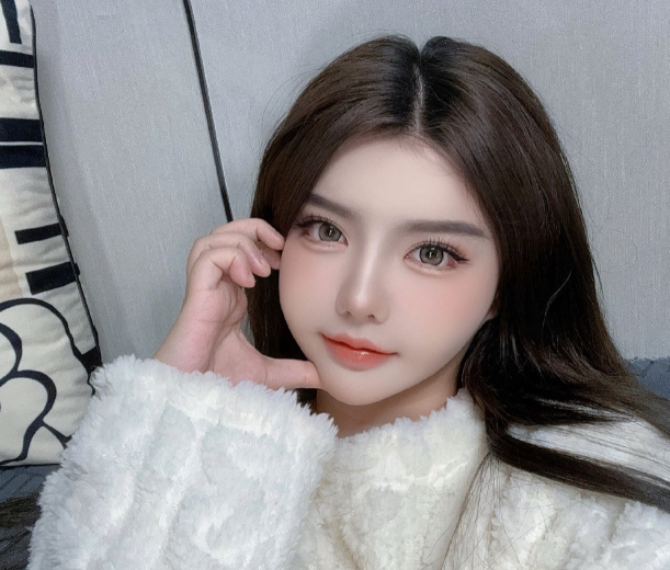 韩安冉官宣怀孕后,女儿被确诊多动症,网友:遗传基因强大