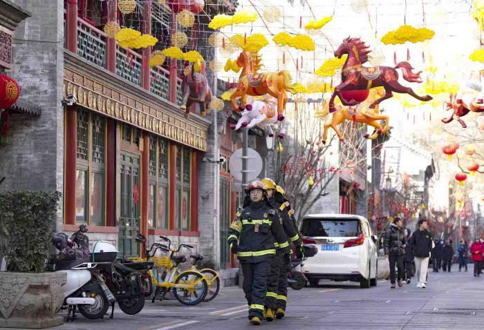 圖記｜北京西城消防守護煙火氣，護航“中國年”