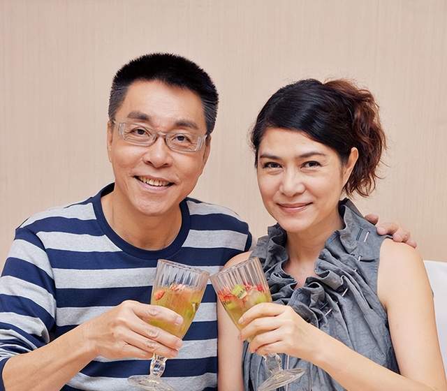 为新加坡艺员的黄佩如,也就是在《雾锁南洋》中扮演钱天兰的那位演员