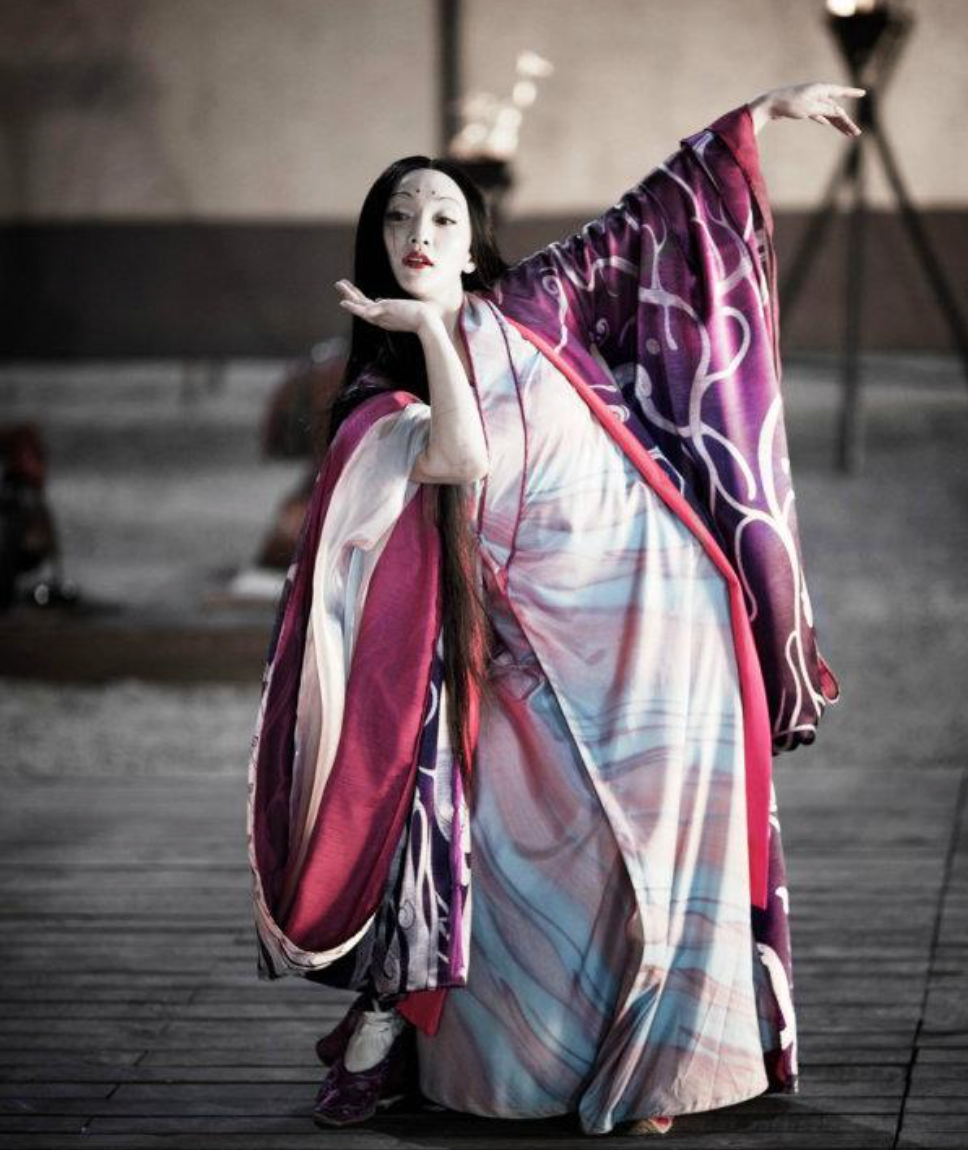 《封神》口碑逆袭!妲己美丽妖艳,网友惊叹:她就是真狐狸!插图12