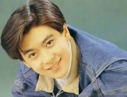 49岁林志颖,56周慧敏同框:我感慨,气质面前,年龄真不是问题