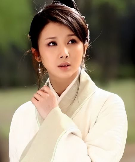 演员孙菲菲美貌巅峰期被称为古装女神奈何颜值保质期太短