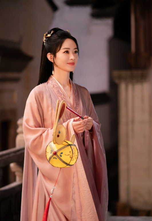 赵丽颖古装仙气飘飘,《与凤行》中的古装,哪套惊艳了你?_腾讯新闻