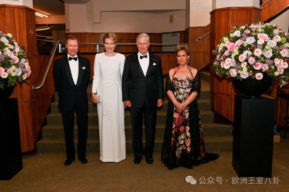 卢森堡到比利时"走亲戚",51岁王后vs68岁大公夫人,谁赢了?