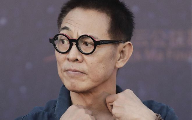 李连杰的身体还能撑多久?自从得了甲亢之后,他就再也演不动了