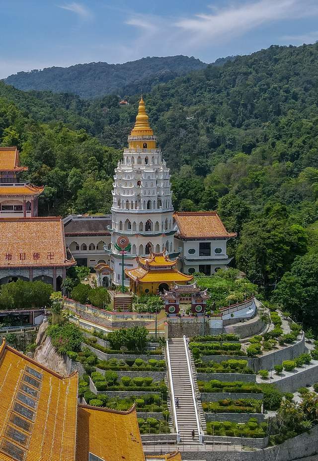 这次为大家介绍东南亚最大的佛教寺庙之一,槟城极乐寺(kek lok si