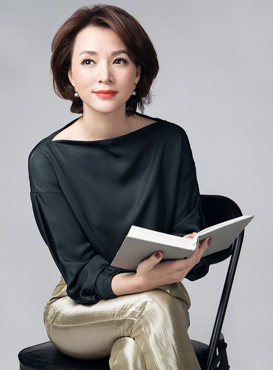 董卿 2025央视主持天团大洗牌！撒贝宁龙洋坚守，董卿回归？00后成黑马-腾讯新闻