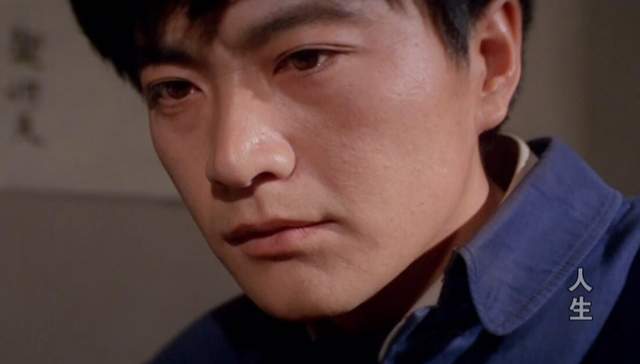 《人生之路》看了三集后,我愈发觉得,39年前周里京版《人生》,拍得