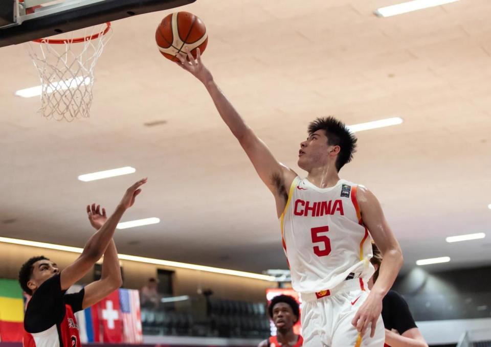 开门黑！中国男篮72-80告负，22次失误+篮板惨败成致命伤
