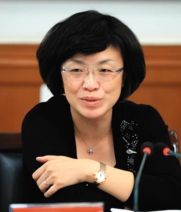 "大老虎"杨晓波,为升迁和上下级进行权色交易,贪污受贿1430万