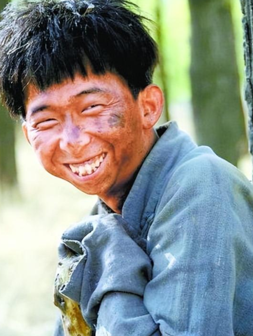 "第一丑星"巨兴茂:娶了美妻,用24年逆袭成亿万导演!你敢信吗_腾讯新闻