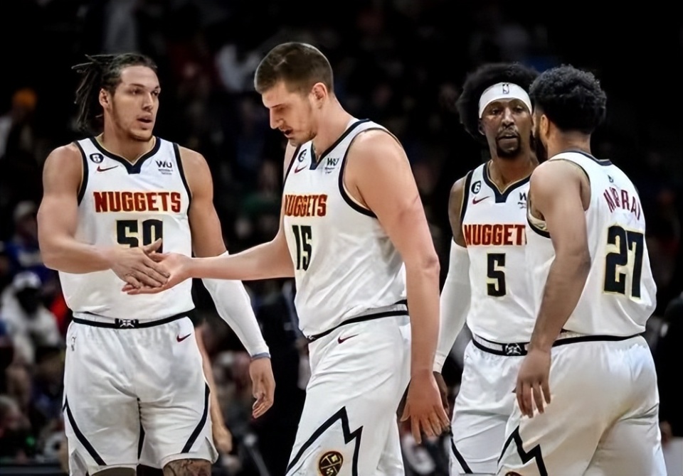 约基奇35 16,掘金3人贡献两双险胜,爱德华兹30 8 8