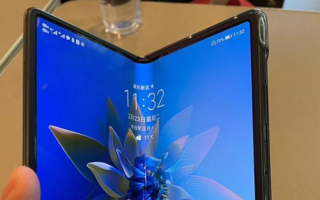 华为mate x3折叠屏手机曝光:采用2k内折大屏,卫星通信技术_腾讯新闻