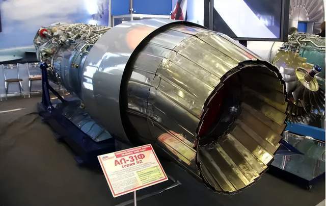 WS-10C发动机：让空中三剑客，换装国产引擎，并形成战斗力_腾讯新闻