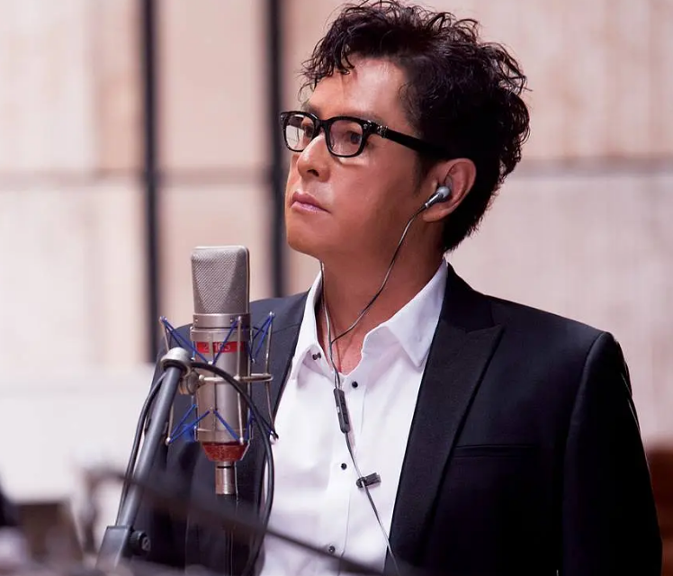 72岁谭咏麟发文报平安因病4天暴瘦14斤目前身体已好转能慢跑