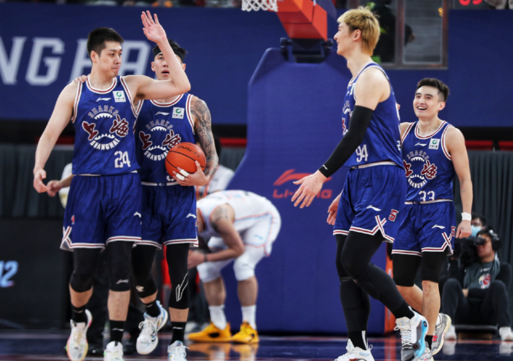 耍大牌曝上海男篮275大外援拒绝复出王哲林冲冠或沦为空谈