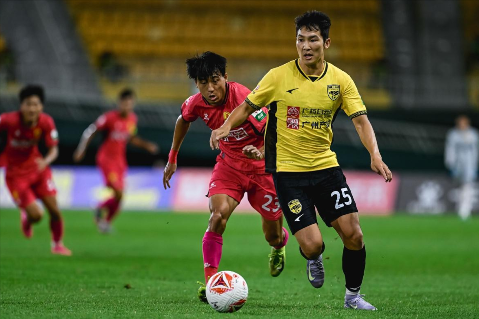 0-0大冷门！联赛第3遭联赛第15逼平，56岁黎兵率广州豹3连胜终结