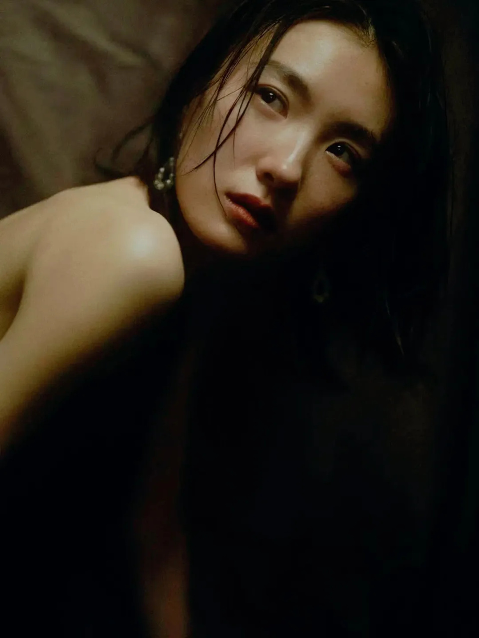 《唐探2》王乙：因《繁花》出圈，颜值堪比张柏芝，粉丝却不过万，她能火吗_腾讯新闻