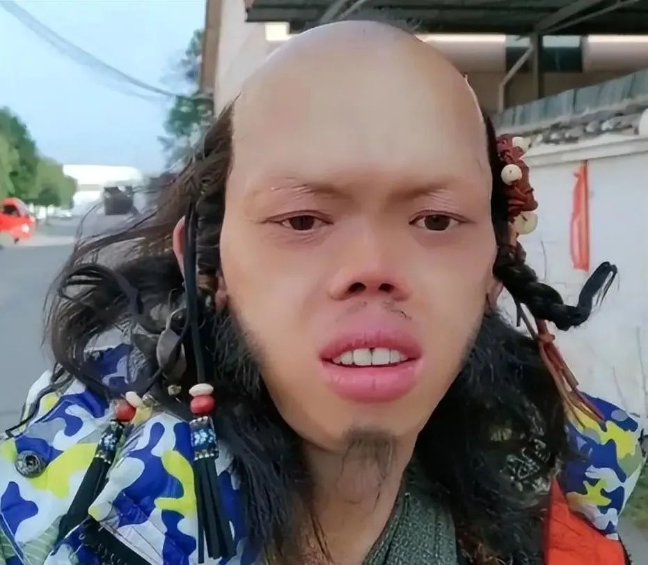妖魔专业户李平安,长相怪异抱得美人归,癞蛤蟆吃到了天鹅肉