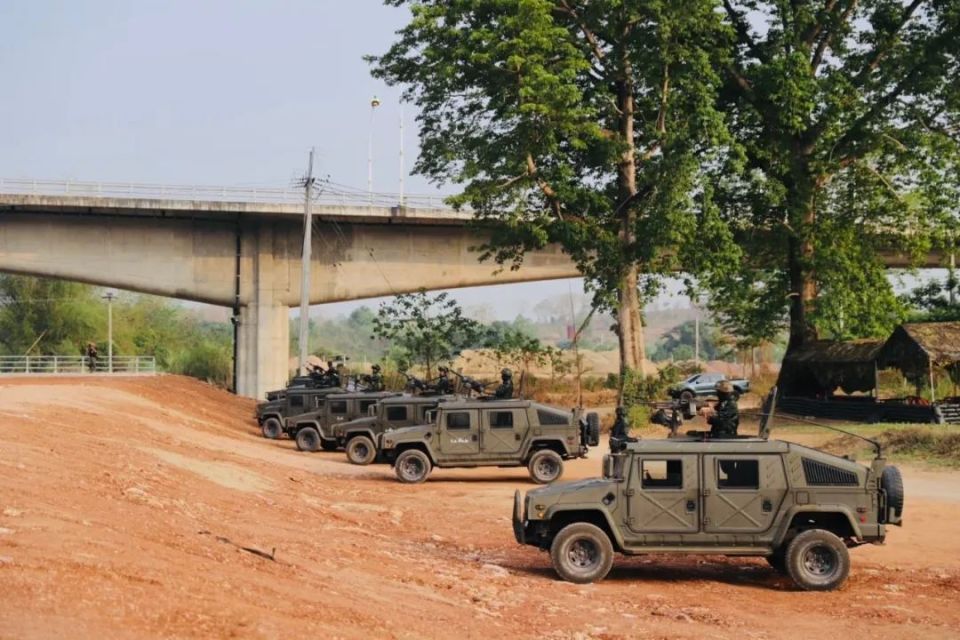 缅甸战火逼近边境,友谊大桥发生激烈交火