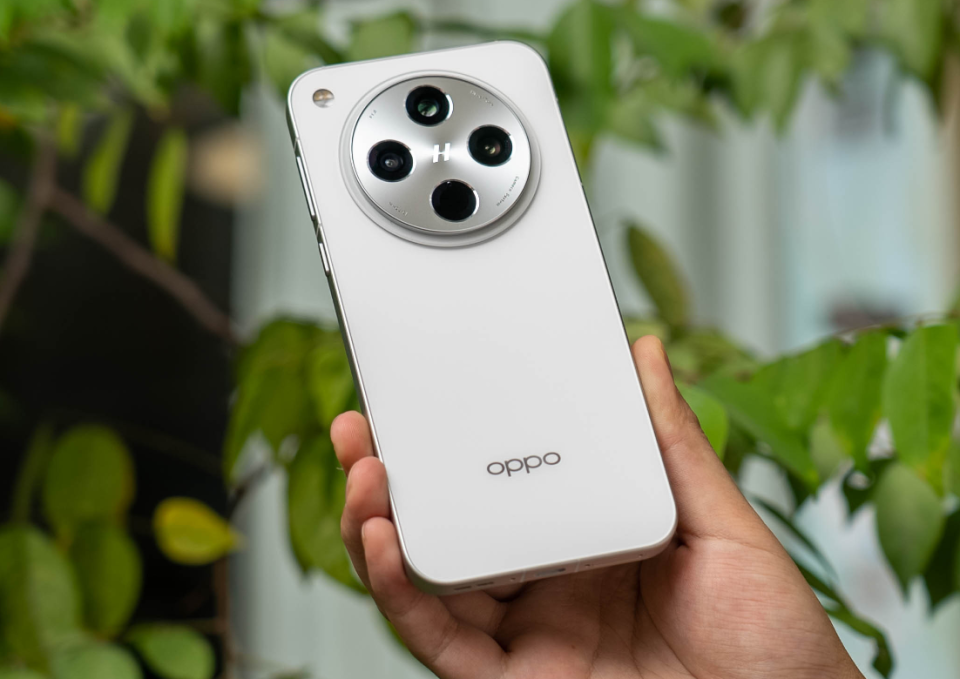 OPPO优质直屏旗舰，天玑9400+120倍变焦低至3499元，5630mAh+80W