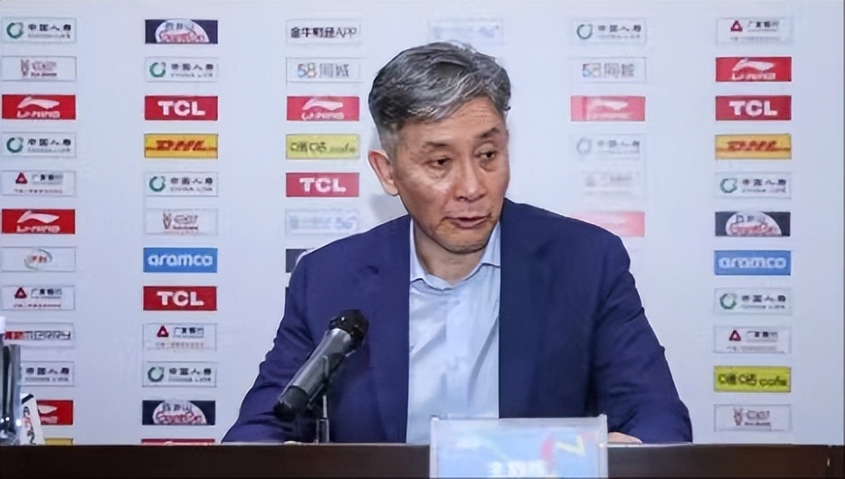 放弃fmvp,毒瘤式打法难兼容,郑永刚签约0分外援