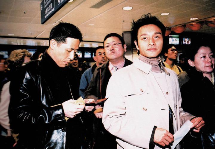 真如张发荣所说:弟弟自杀是因"撞邪"?_腾讯新闻