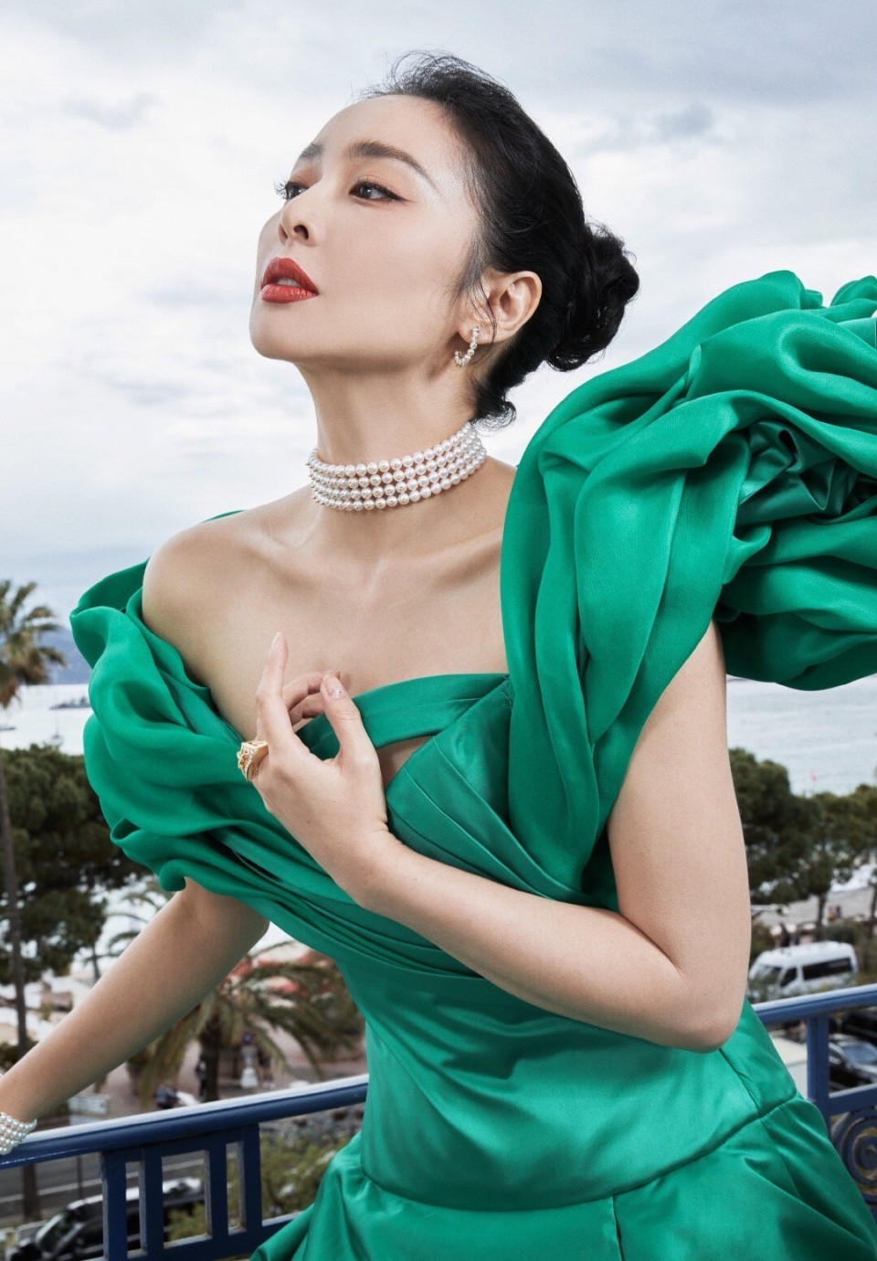 高叶"崩开炸线"的礼服,打了多少女明星的脸?