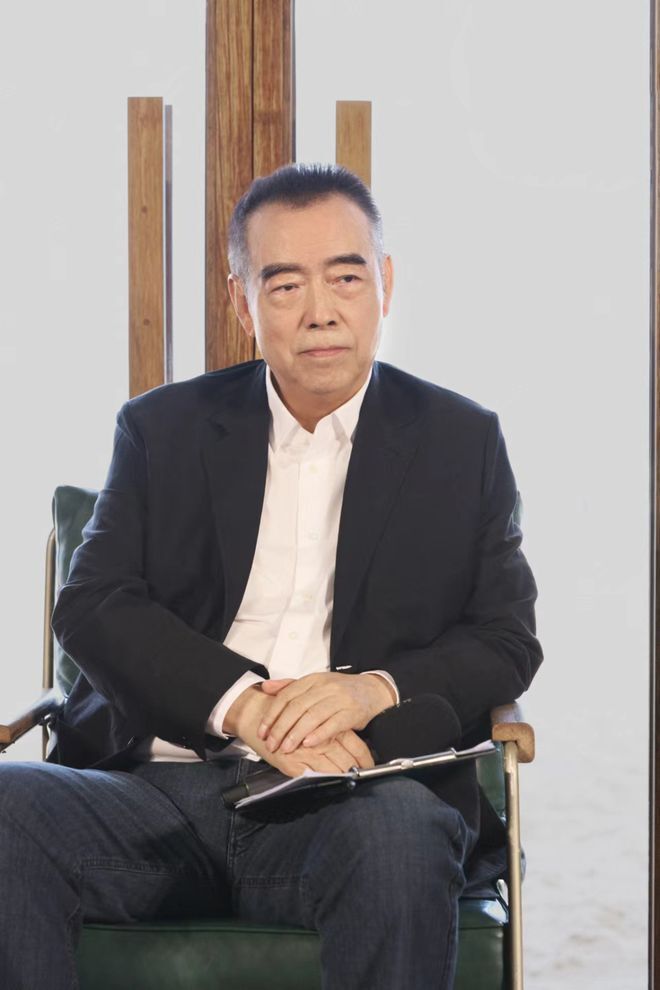 为什么陈凯歌不会拍电影了?看看他导演的《志愿军》就知道了-腾讯新闻