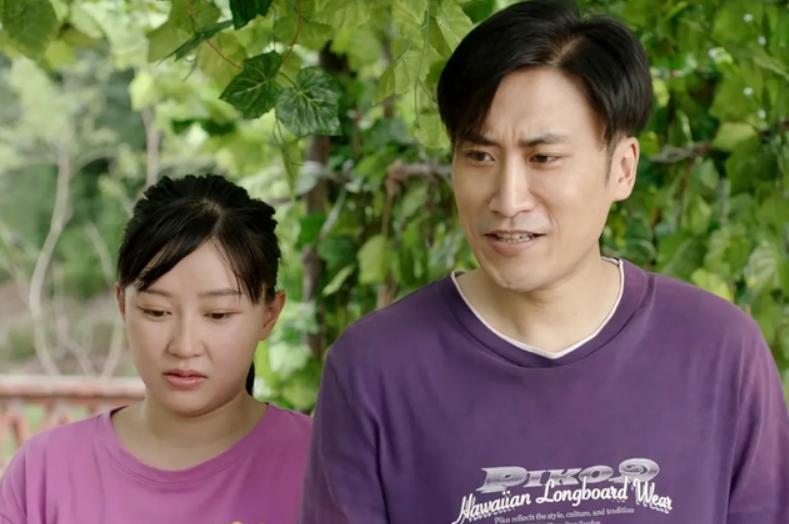 王龙在《乡村爱情》中扮演农村电商站的负责人"靳炎,他还是《刘老根