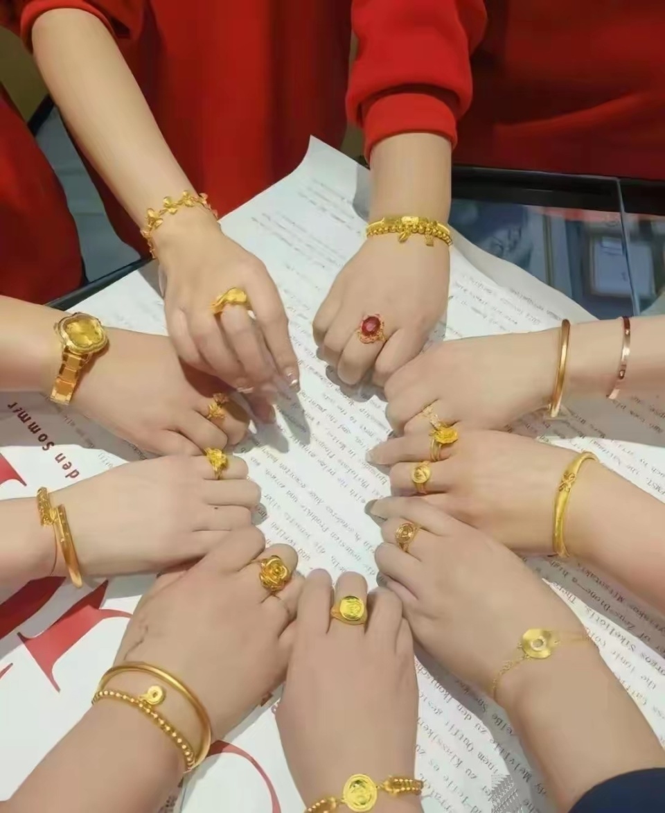 金价一夜大反转！1月22日全国金店最新价出炉，现在入手划算吗？-腾讯新闻